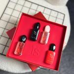 عطور متنوعة تجمع بين انتعاش الزهور وعمق الأخشاب الدافئة. 🌸🪵